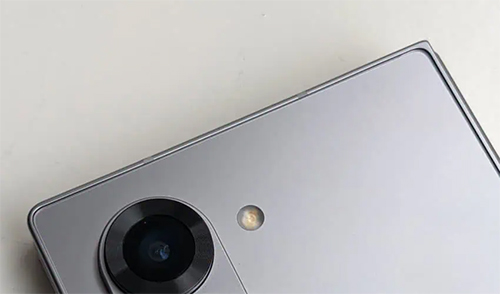 لا يزال تصميم الكاميرا الخلفية لهاتف Galaxy Z Fold 6 مخيبًا للآمال